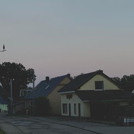 Cieszyno- Uroczy Domek Do Wynajecia Złocieniec Kültér fotó
